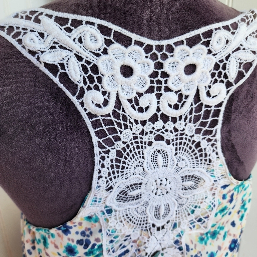 LC LAUREN CONRAD Crochet Racerback Floral Top White Blue Women’s Top Sheer Sz S - Picture 3 of 13